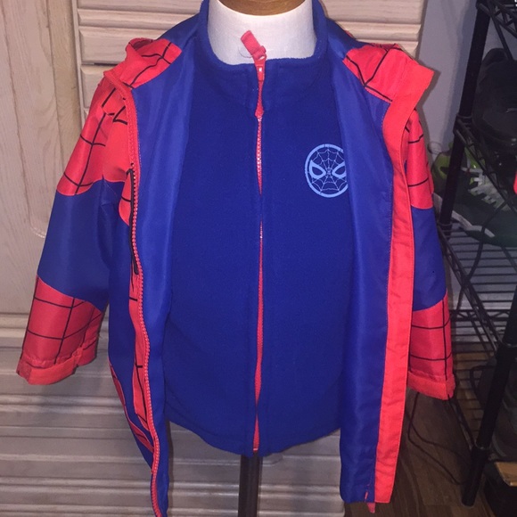 Disneys used spider man jacket -size 4 w/ fleece - Picture 3 of 8